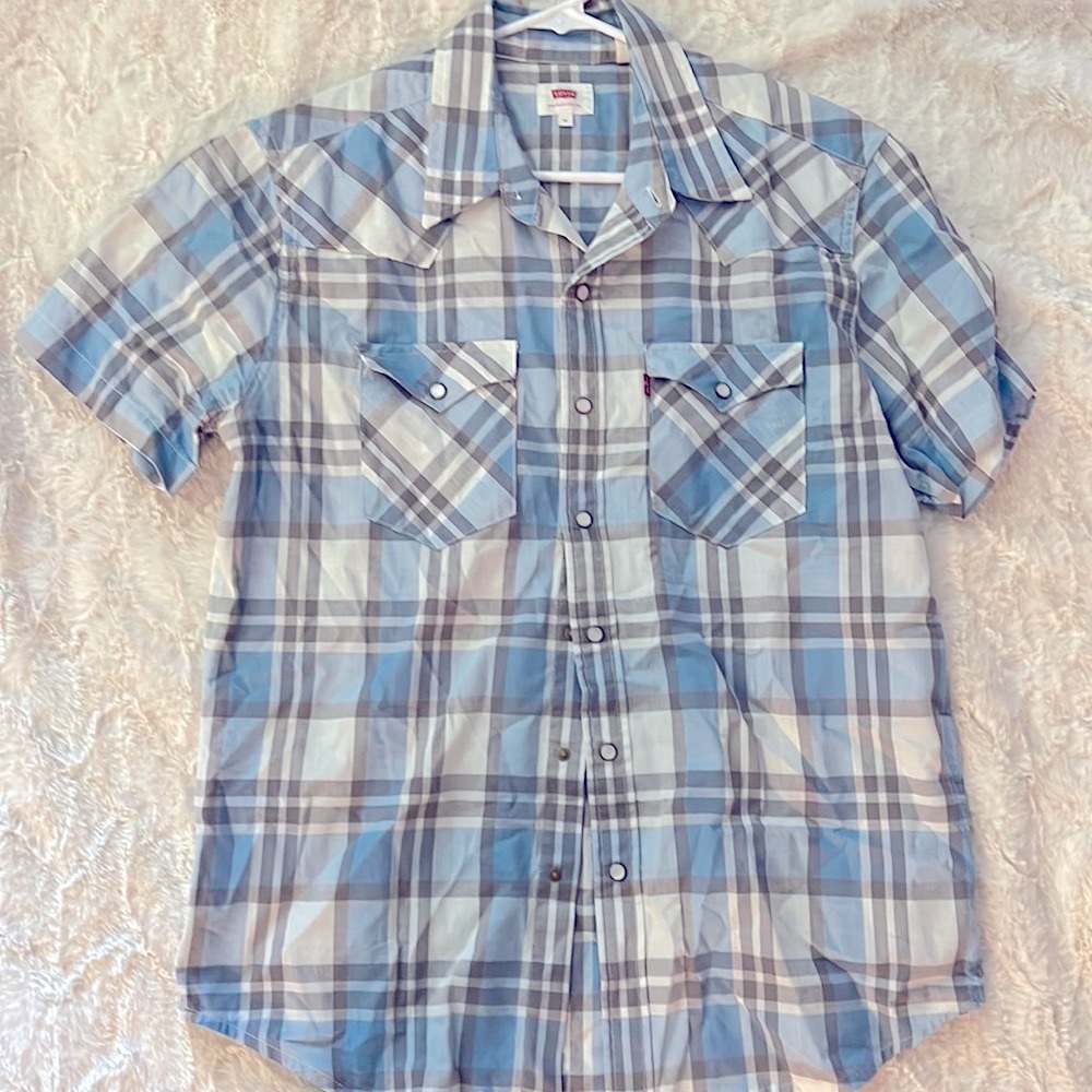 Levi’s light blue, gray, and white plaid button down shirt